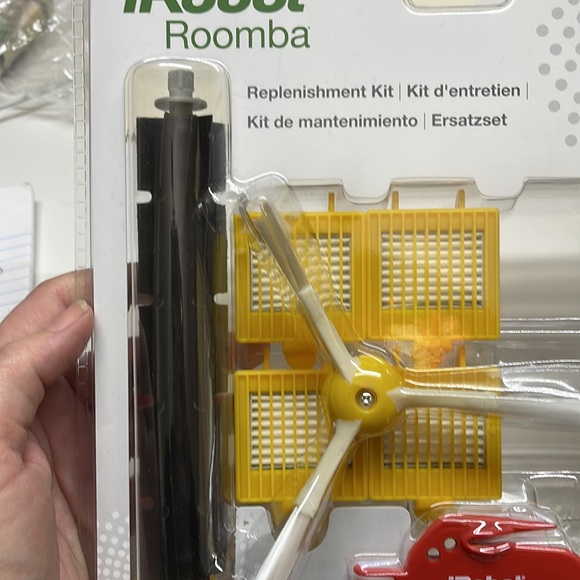 IRobot Roomba Replenishment Kit cleaning tool brushes filter - Picture 8 of 9